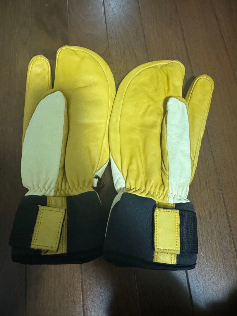 Hestra イエロー/ホワイト ミトン グローブ