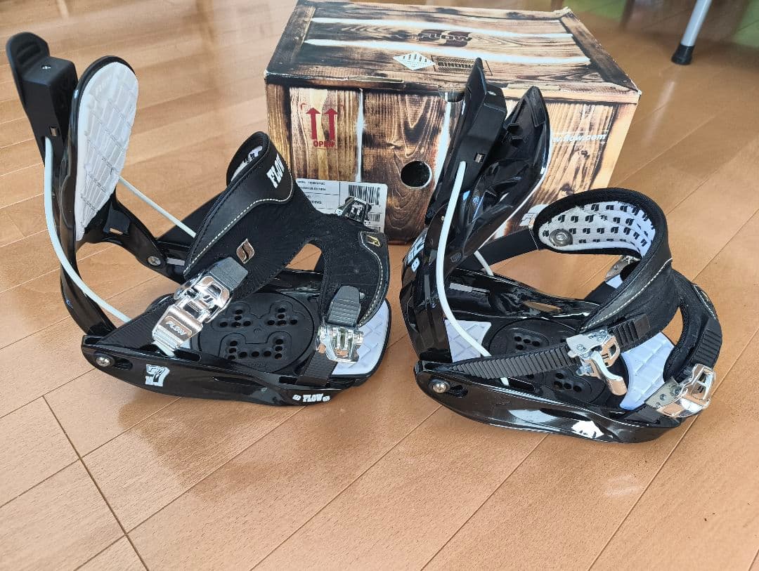 FLOW スノーボード用ビンディング ブラック　M7