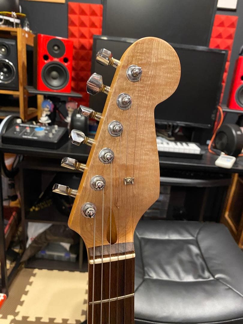 虎目ネック‼︎改造多数ストラトキャスター