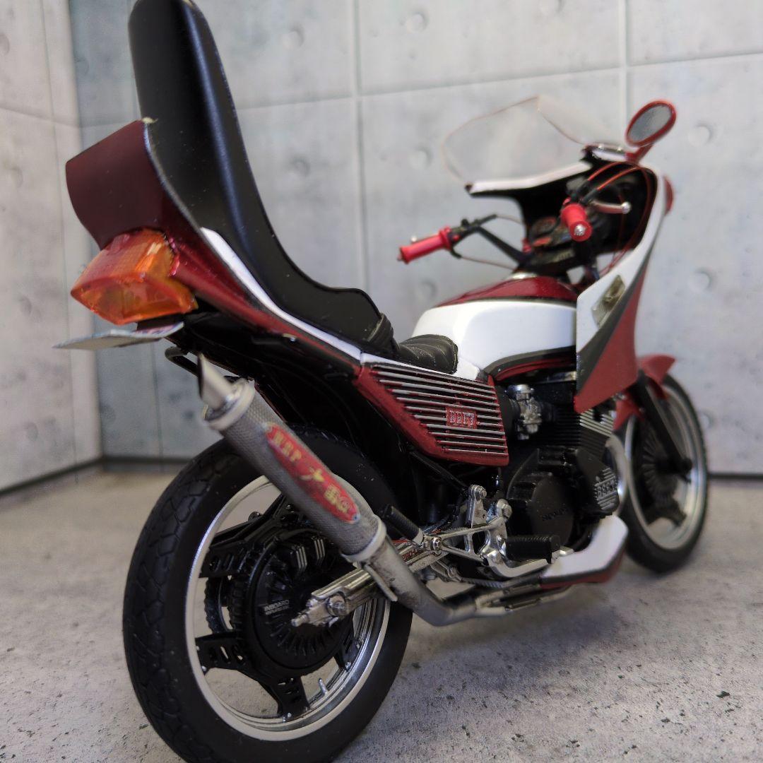 アオシマ製1/12完成品CBX400F