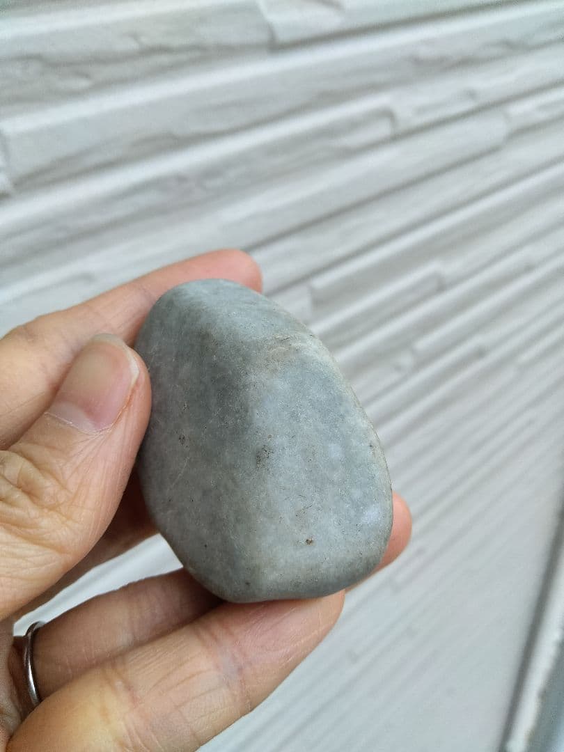 国石翡翠　85g ヒスイ　ひすい　新潟県 糸魚川市姫川翡翠　原石　翡翠