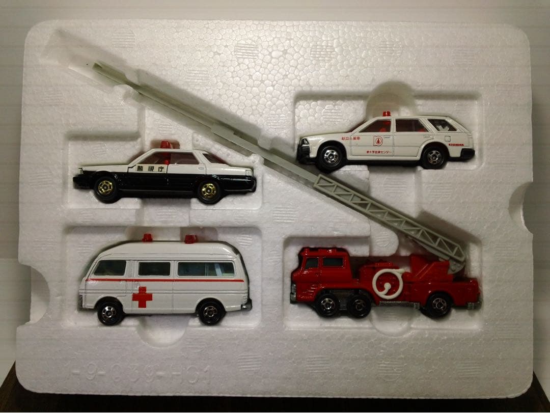 Y*）様 トミカ きんきゅうしゃセット　レア