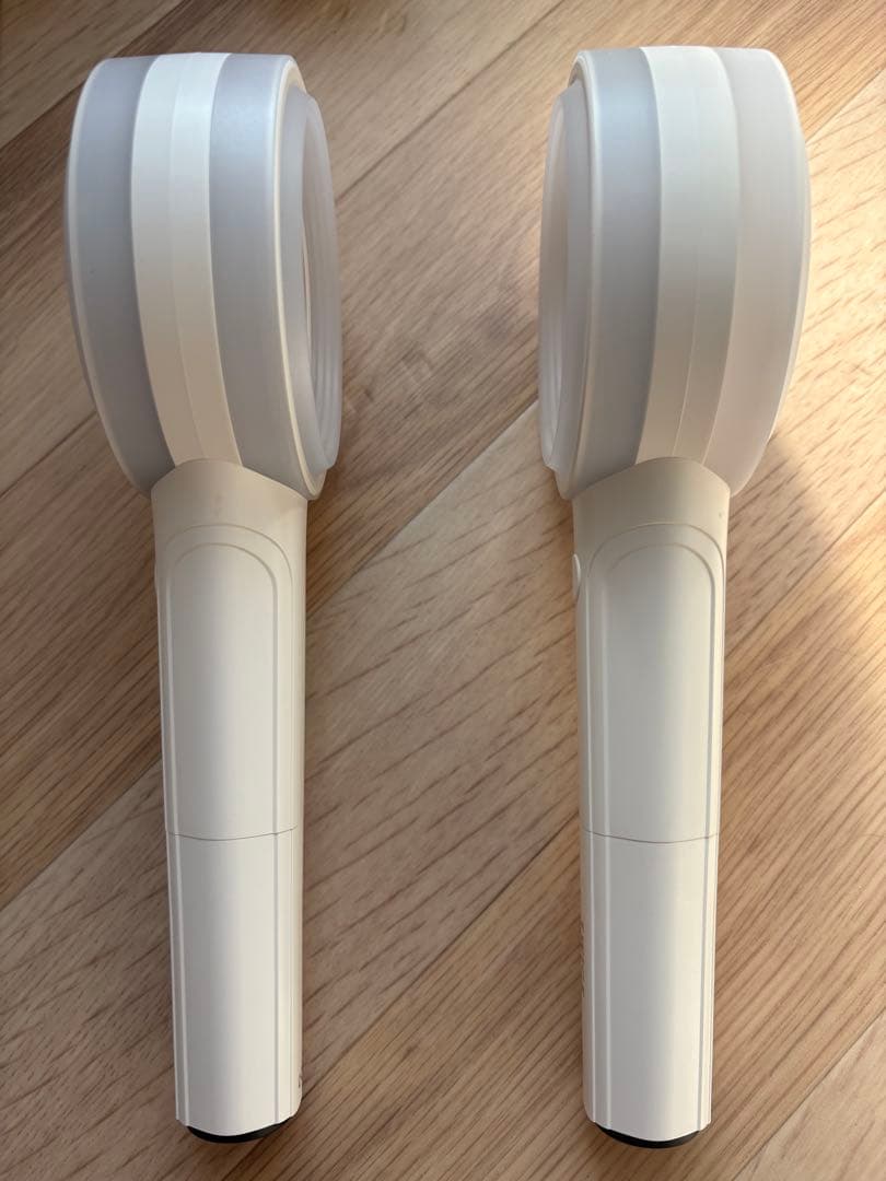 中古　TWICE ペンライト 箱付き 2個