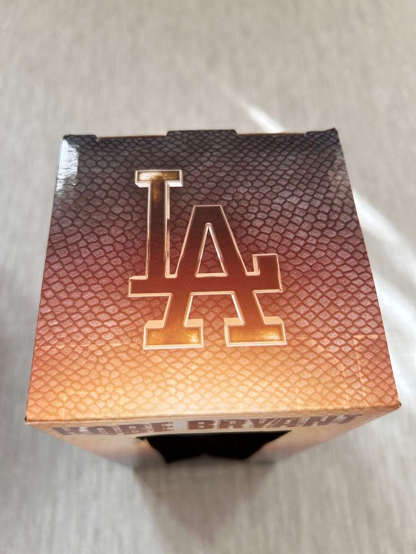 8/8 記念品コービーブライアント　ボブルヘッド　新品未開封