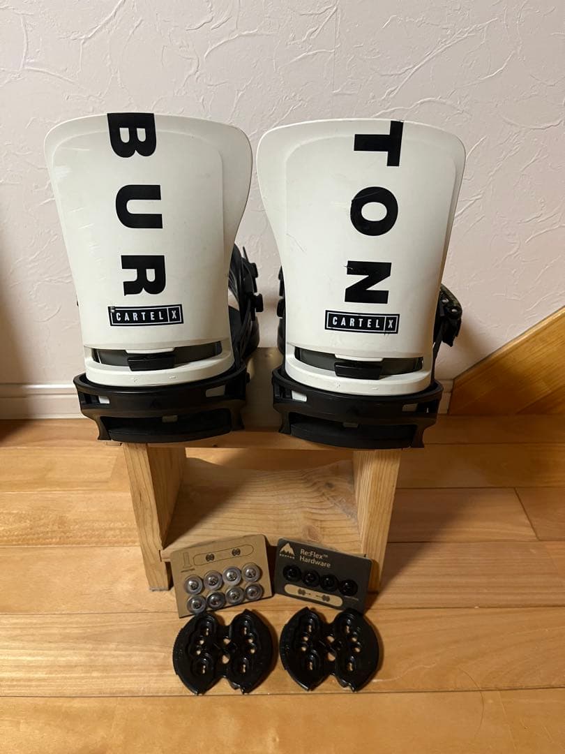 バートン　カーテルX サイズM ホワイト×ブラック