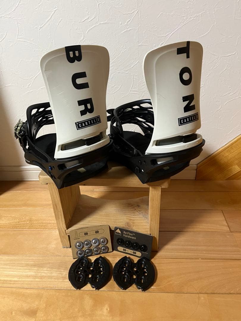 バートン　カーテルX サイズM ホワイト×ブラック