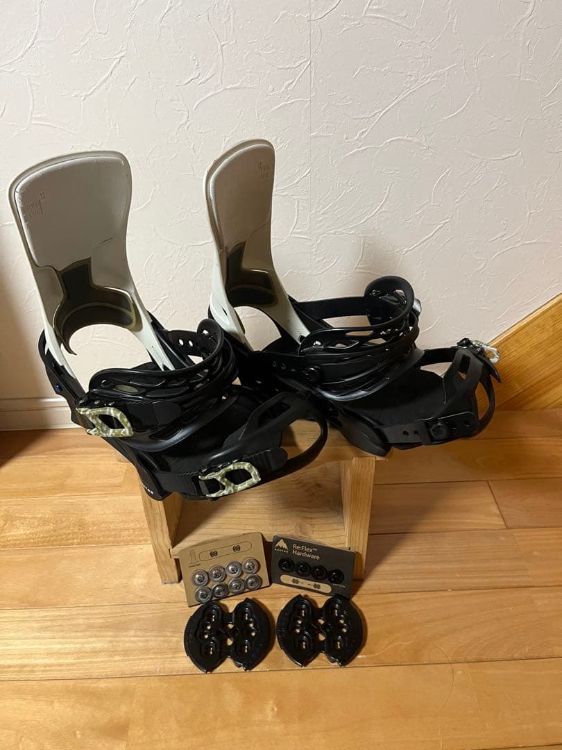 バートン　カーテルX サイズM ホワイト×ブラック