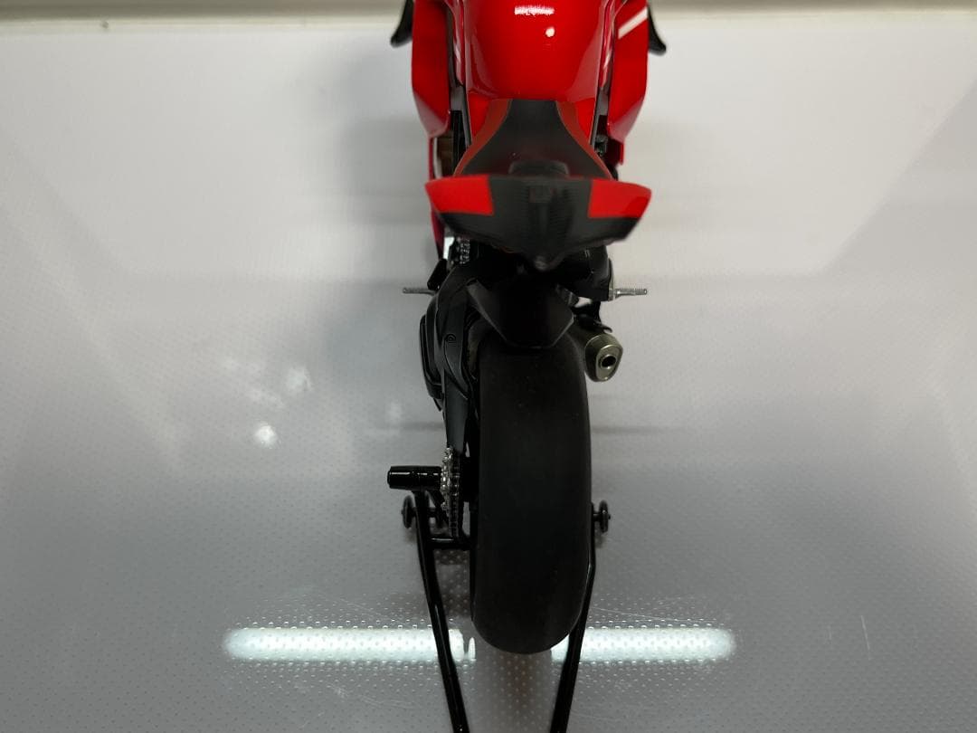 タミヤ　ドゥカティスーパーレッジェーラV4レーシングキット　完成品