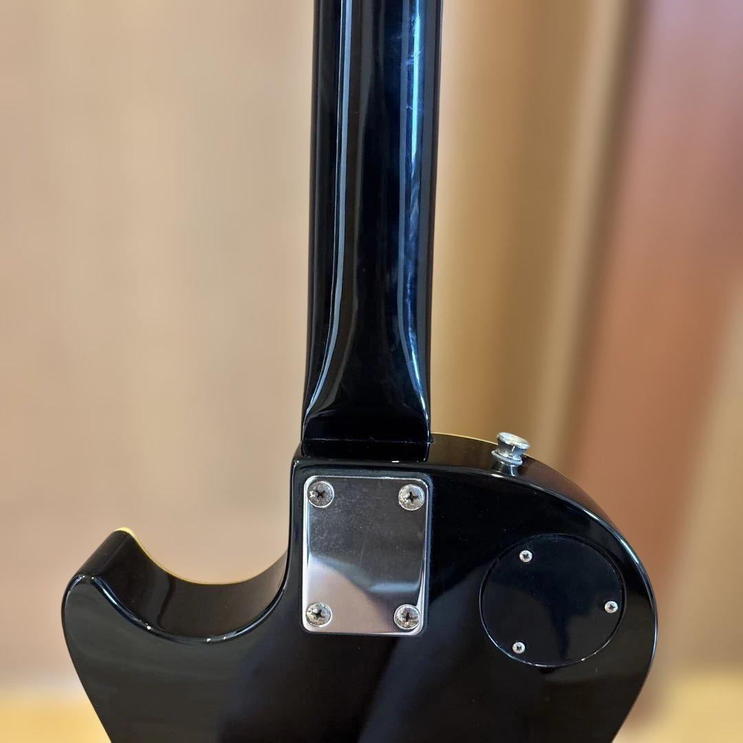 【ムックル】Legend レスポールシェイプ “ぼっち・ざ・ろっく!”風