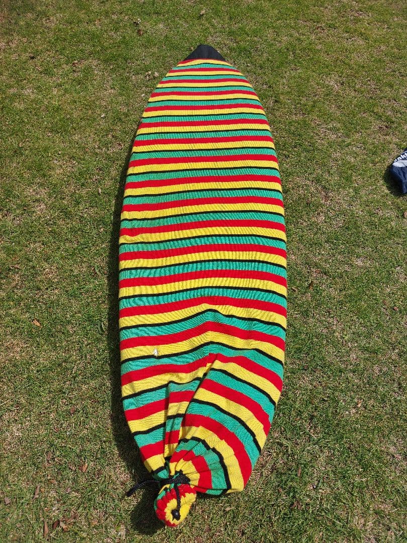 PLACEBO ゴブリン　サーフボード 5'8\"　フィン2セット付き