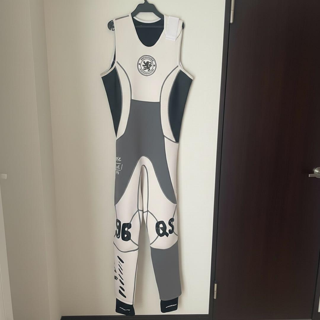 新品　ウェットスーツ　ホワイト