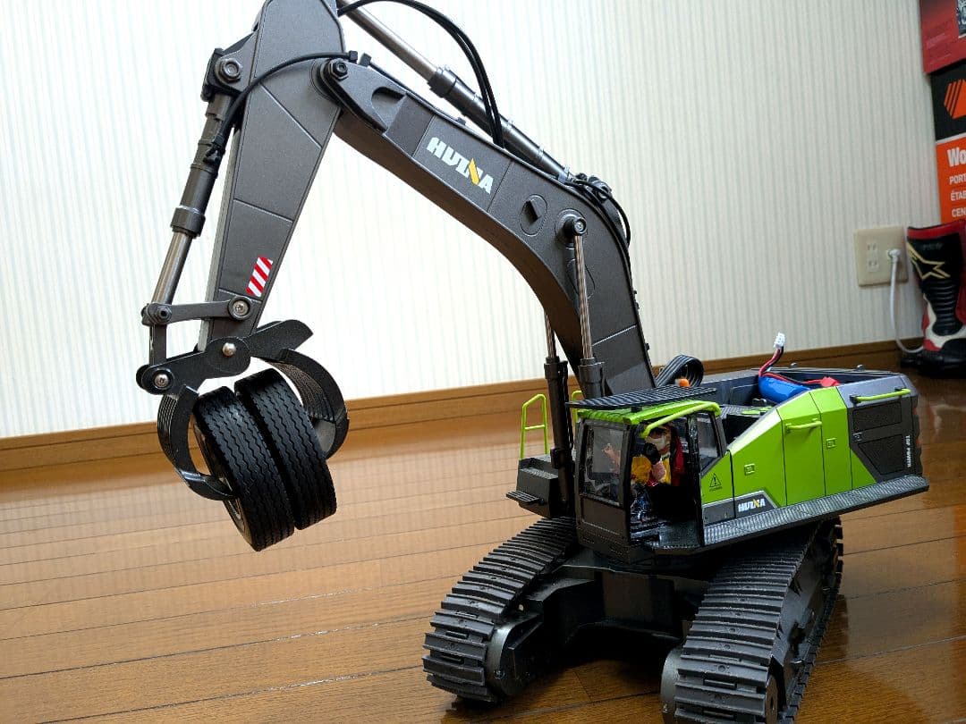 タミヤ　1/14セミトレーラー 超合金 ショベルカー　1593