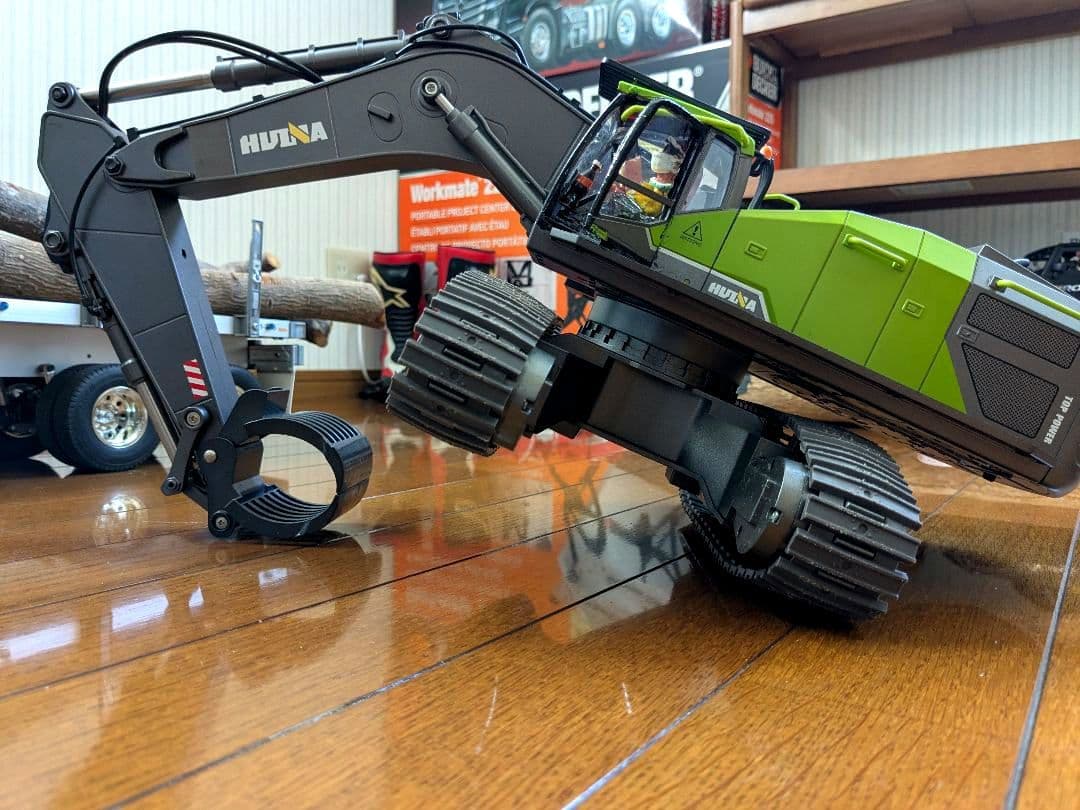 タミヤ　1/14セミトレーラー 超合金 ショベルカー　1593