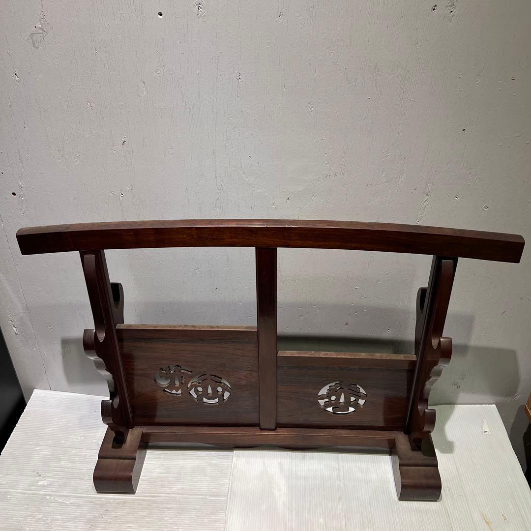 刀掛け/透かし彫り/彫刻/ダークブラウン/骨董品/4振刀掛け