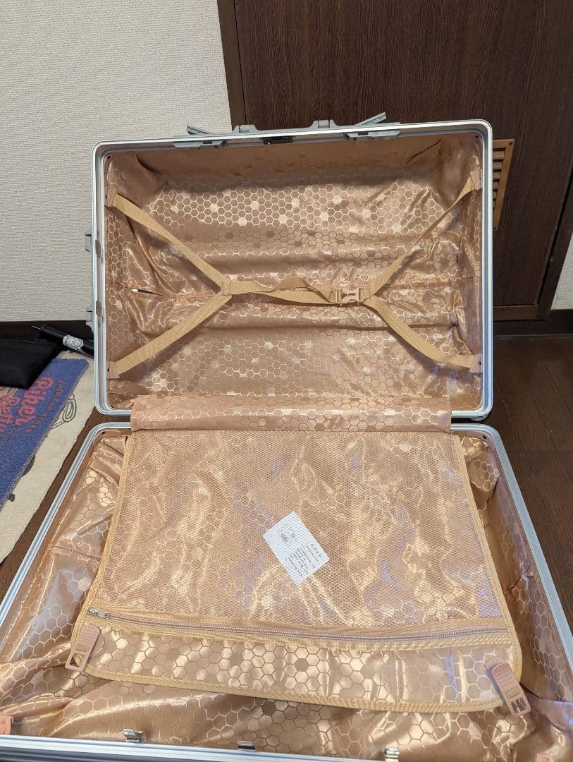 ☆たっぷり容量！！1回のみ使用キャリーケース☆