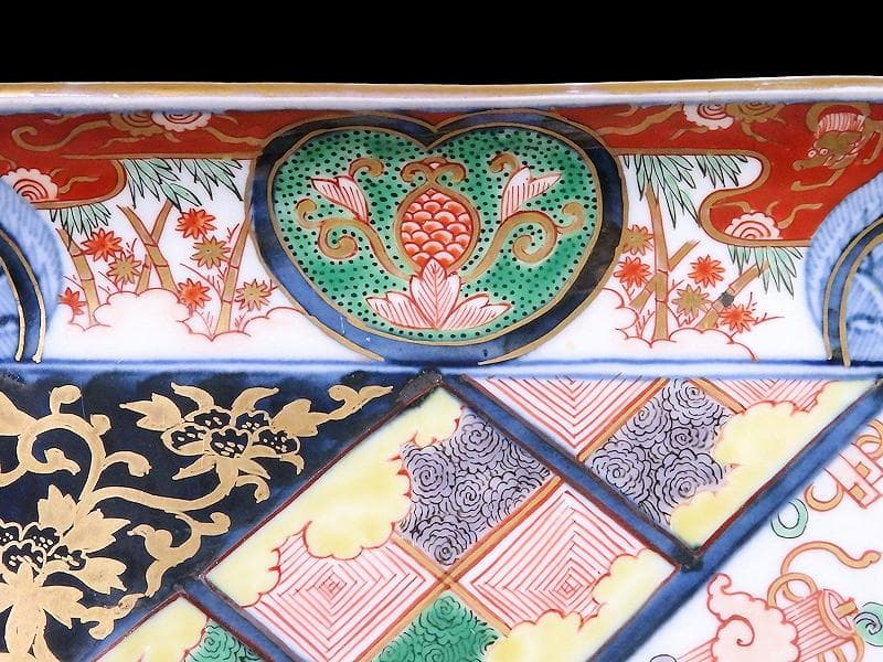 大聖寺伊万里　金襴手　宝尽くしに鳳凰　石畳紋の図　長皿　1296AS-DBn