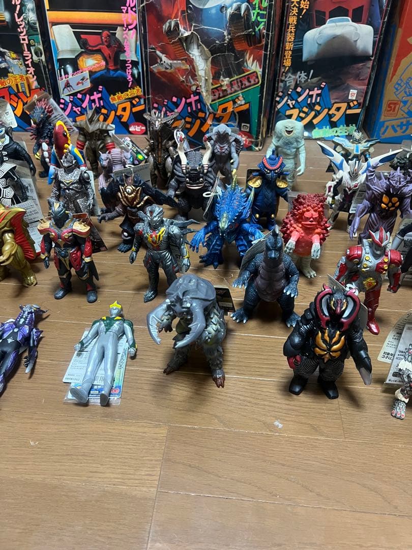 ウルトラマンシリーズ 怪獣フィギュア コレクション42体セット　未使用　バンダイ