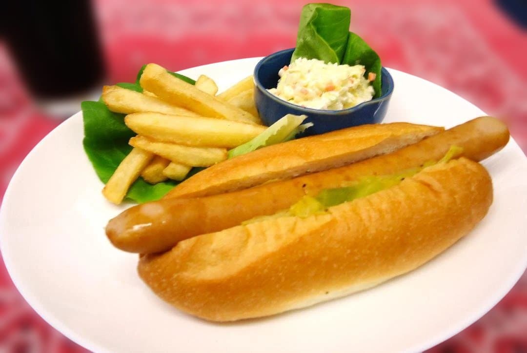 ホットドッグ50本入り　簡単調理！（業務用でも家庭用でも）