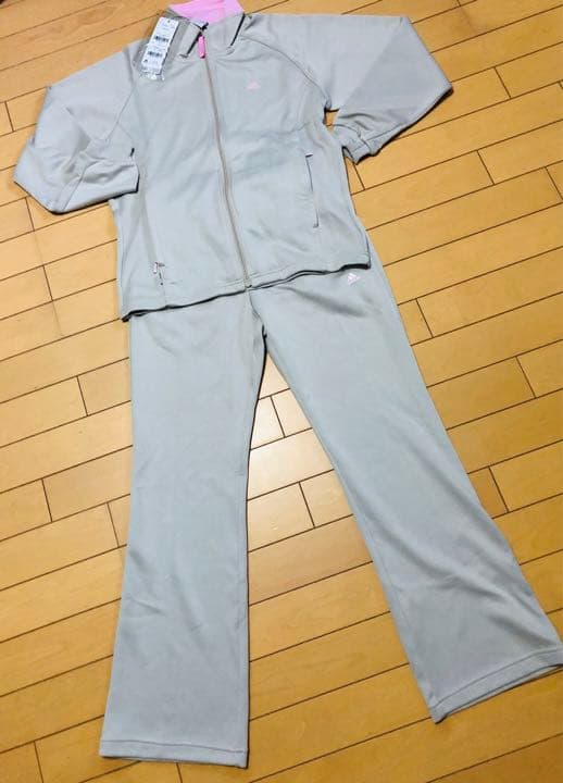 2＊未使用＊adidas トレーニングウェア　上下　ライトベージュ×ピンク
