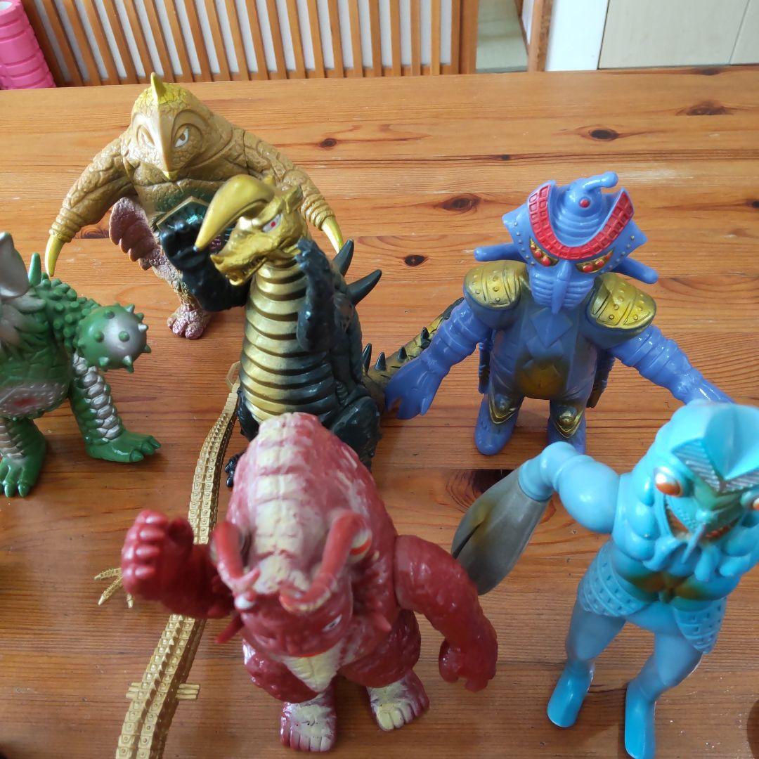 昭和ウルトラマン 　　　　　　　　　怪獣ソフビ 12体セット