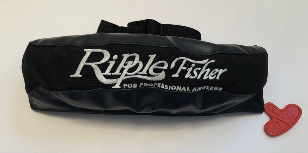 リップルフィッシャー ライフジャケット