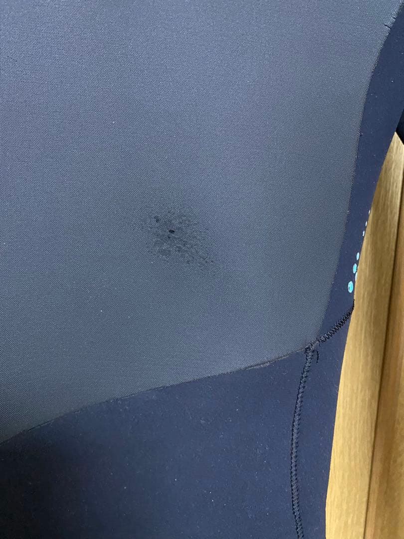 ★裏起毛で暖か【Billabong 】メンズ用５×３ｍｍセミドライフルスーツ