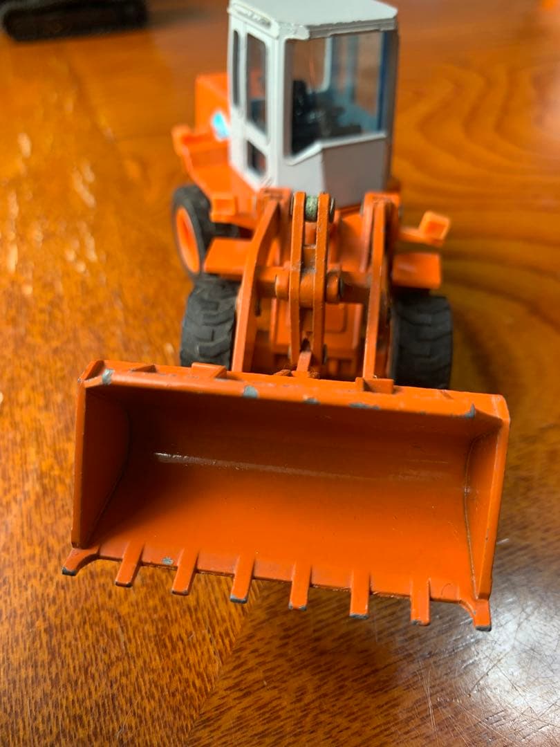 日立Landy EX200、日立Landy LX70、CAT REGA320