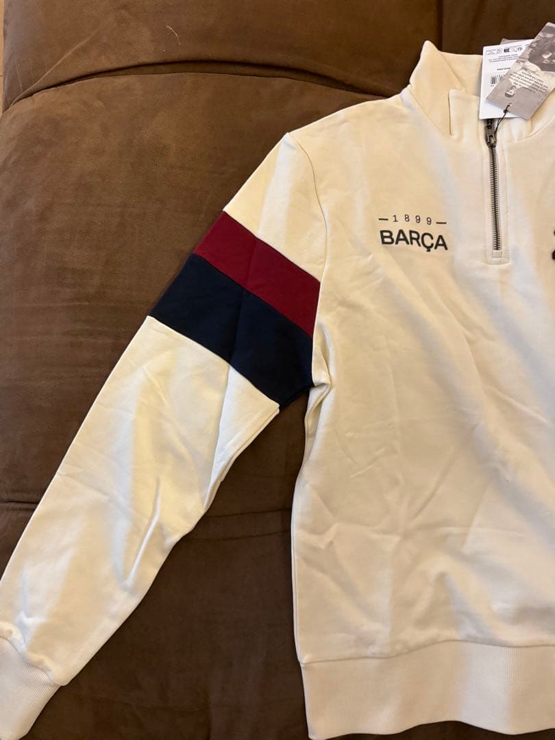 【新品未使用】FCバルセロナ ホワイト ハイネック トレーナー