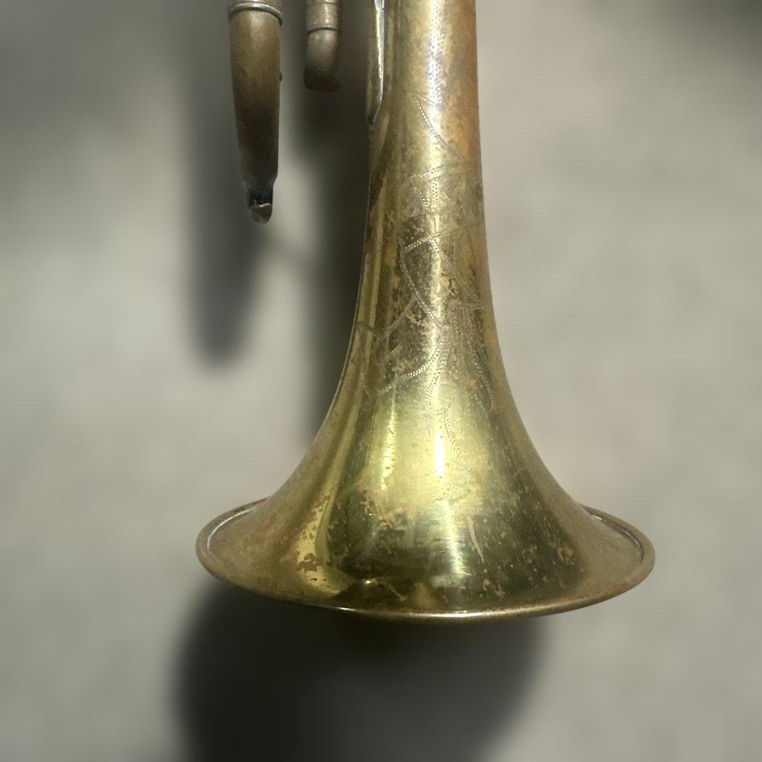 トランペット 本体 真鍮製 マウスピース付き　ケース付き