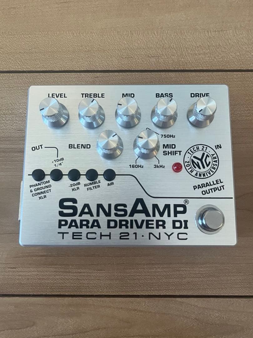 Tech 21 SansAmp Para D DI 20周年記念モデル