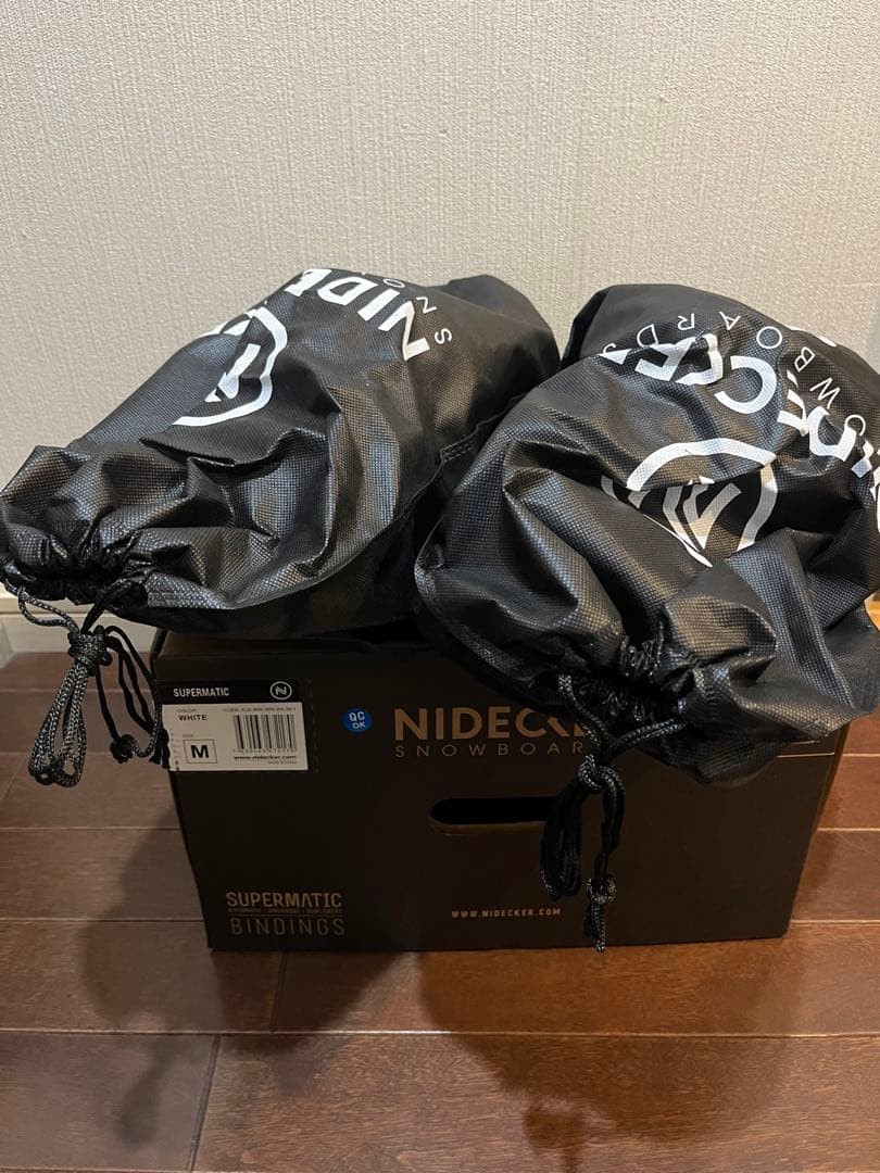 Nidecker Supermatic ホワイト Mサイズ