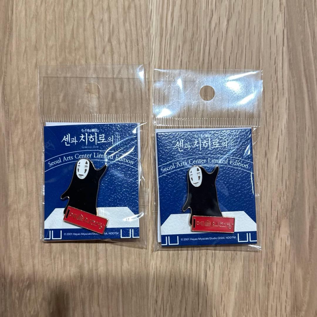韓国　千と千尋　舞台　カオナシ ピンバッジ 2個セット