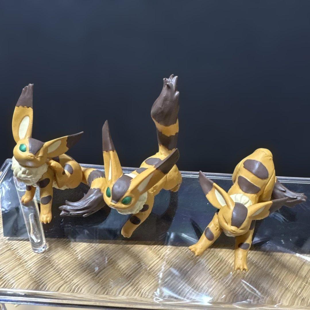 ポーズがいっぱいコレクション キツネリス おてだまぬいぐるみ テト