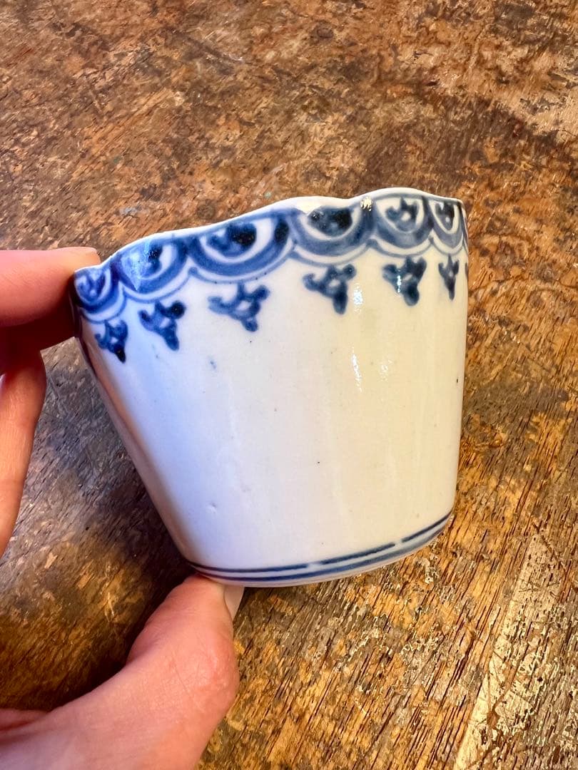 古伊万里　染付　大ぶりなそば猪口　アンティーク　古陶磁器　酒器　カフェ　参考品
