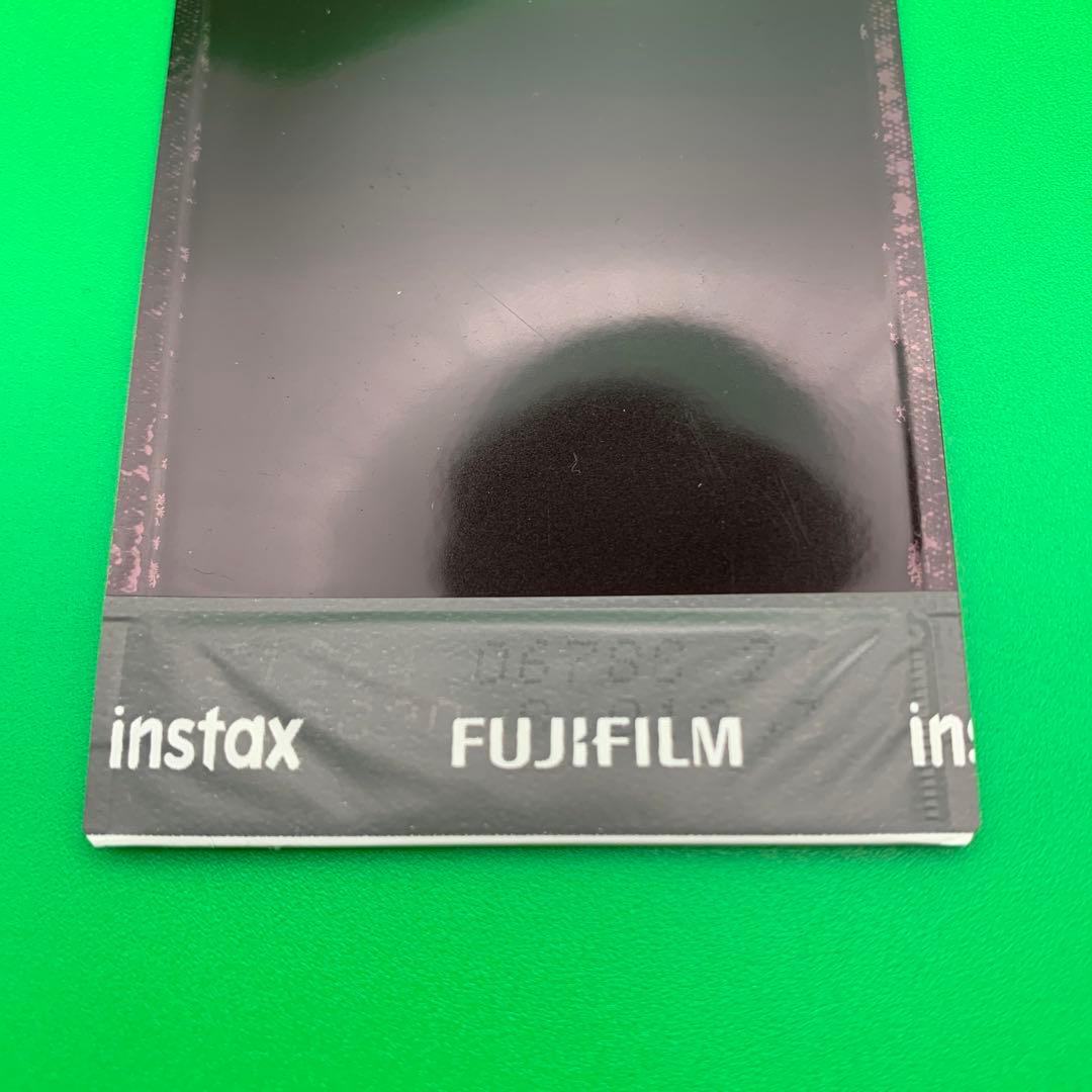 『戸松 遥』直筆サイン 入り チェキ ［みつどもえ ひとは］