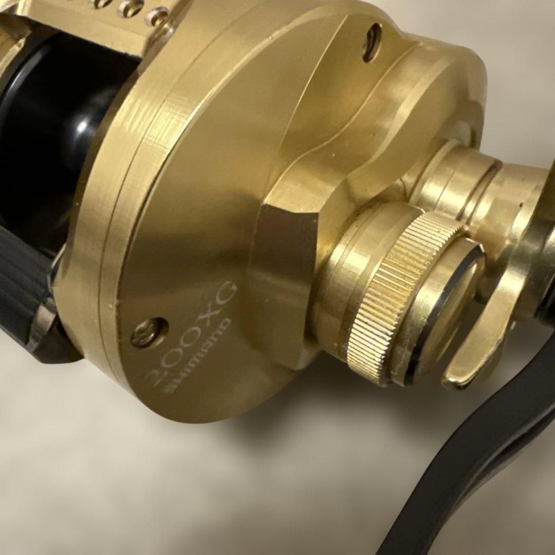 シマノ　22カルカッタコンクエスト200XG　DRTバリアルハンドル100付き