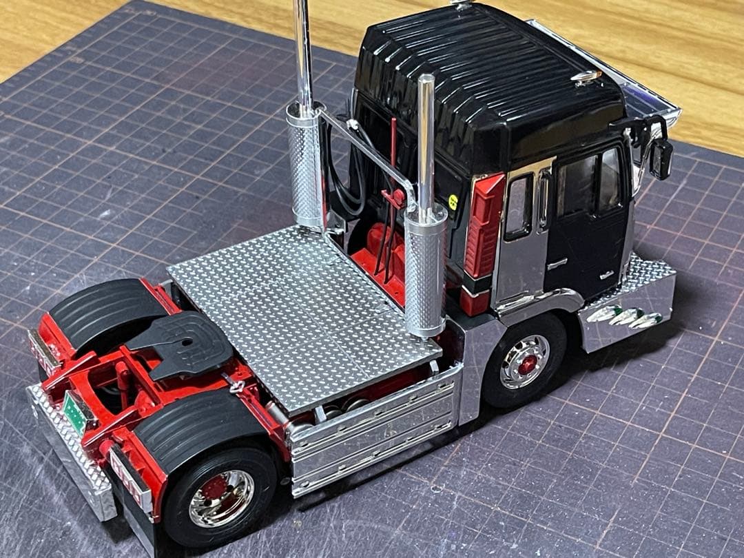 デコトラ‼️1/32 アオシマ製★プロフィア・トレーラーヘッド★完成品★