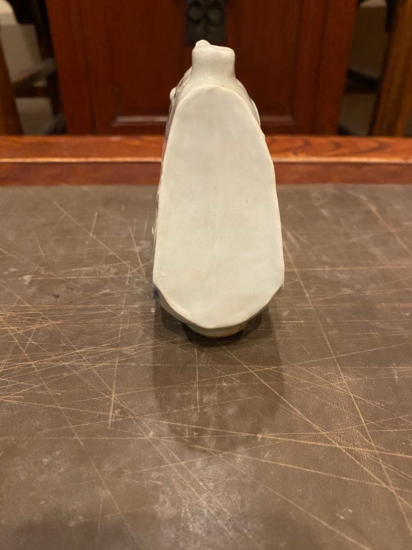 染付水滴・筆置き一体型　鑑賞台付　　一輪挿し　茶器小物　ヴィンテージ　　レア