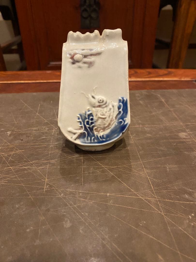 染付水滴・筆置き一体型　鑑賞台付　　一輪挿し　茶器小物　ヴィンテージ　　レア