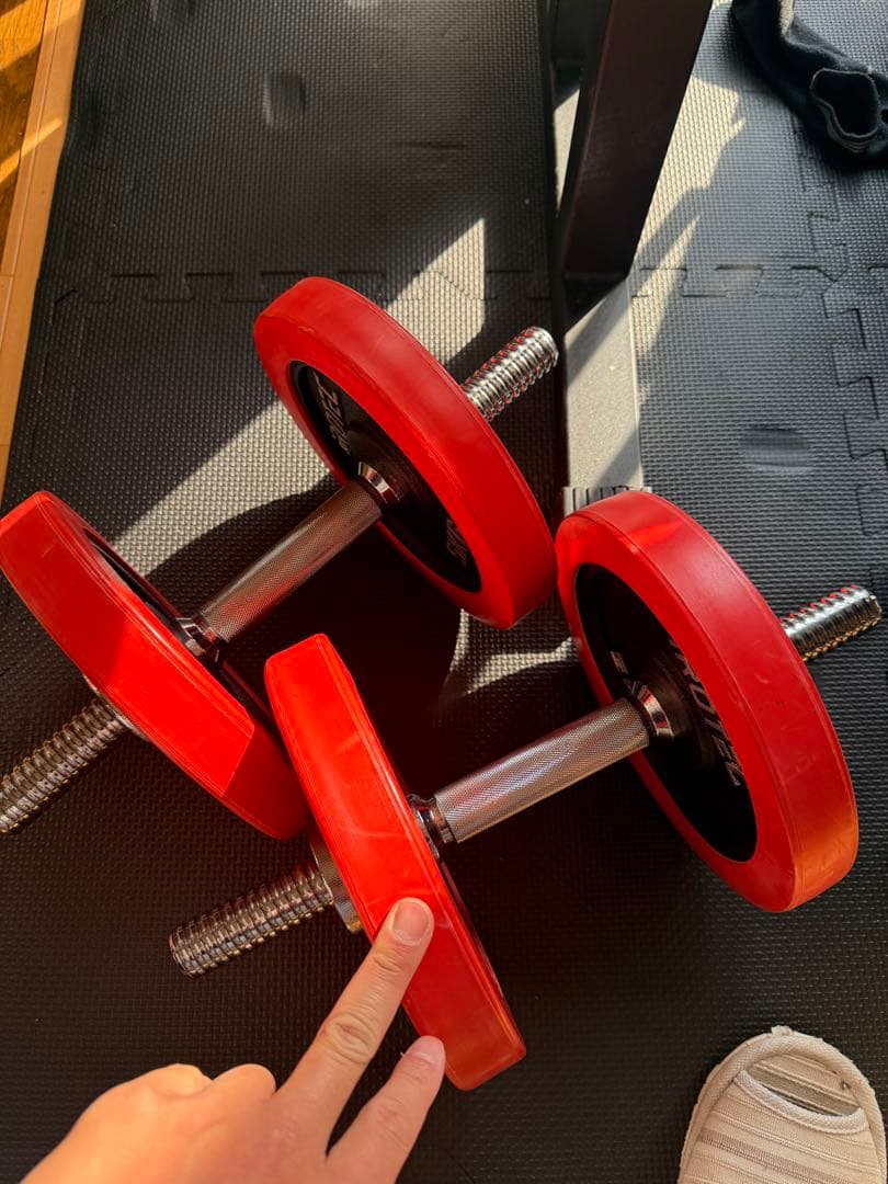 【確約済】トレーニングベンチとダンベルセット