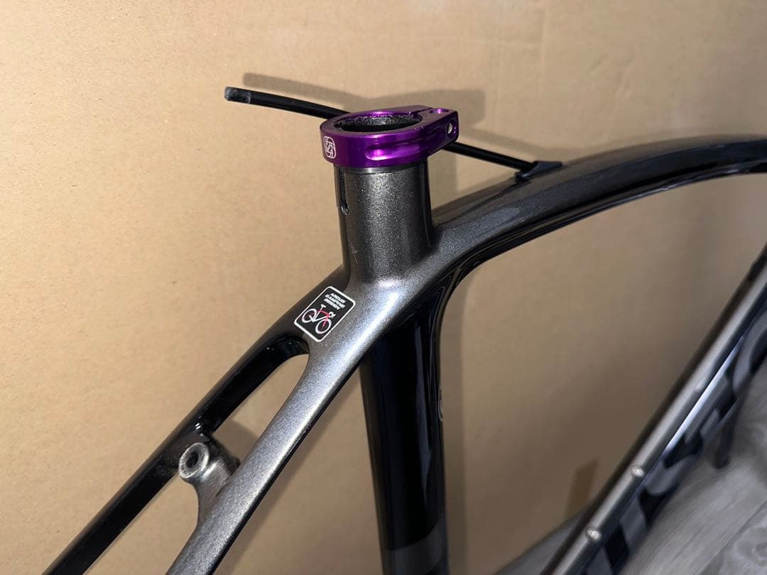 S　カーボンフレーム　グストrcr team duro 2019