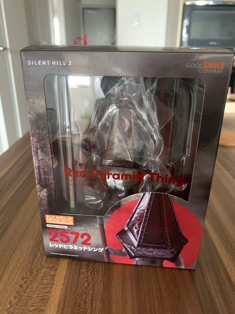 Red Pyramid Thing/レッドピラミッドシング