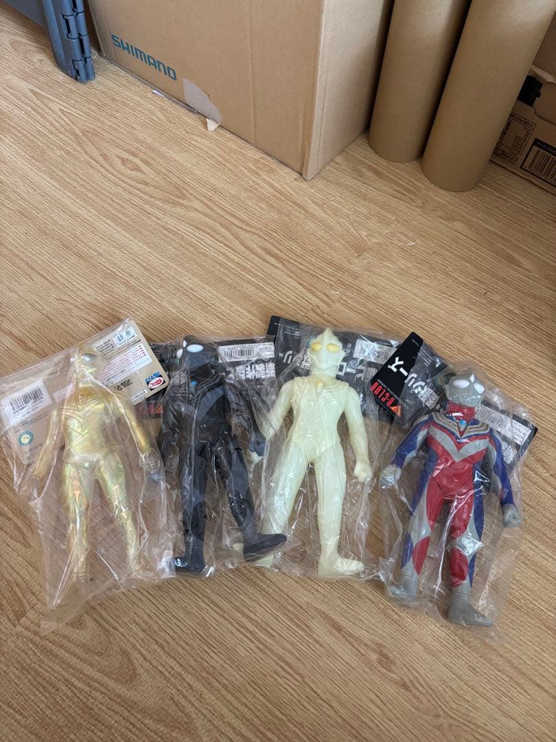 ブルマァク　ウルトラマンティガセット