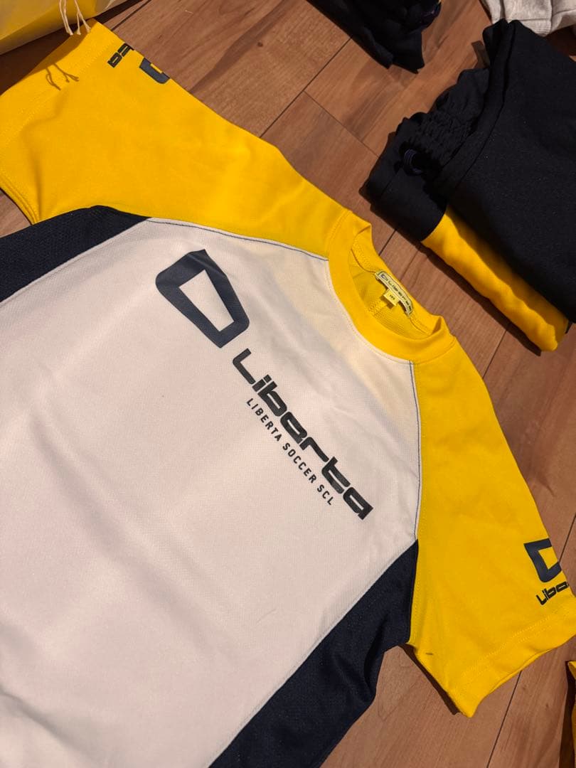 Liberta サッカージャージ 145センチ！4点セット