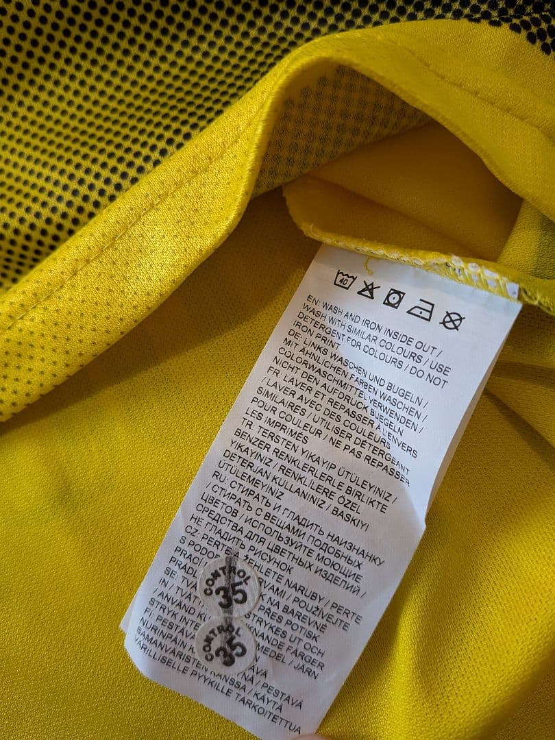 PUMAボルシアドルトムント No.23カガワ新品タグ付きサイン入りユニフォーム