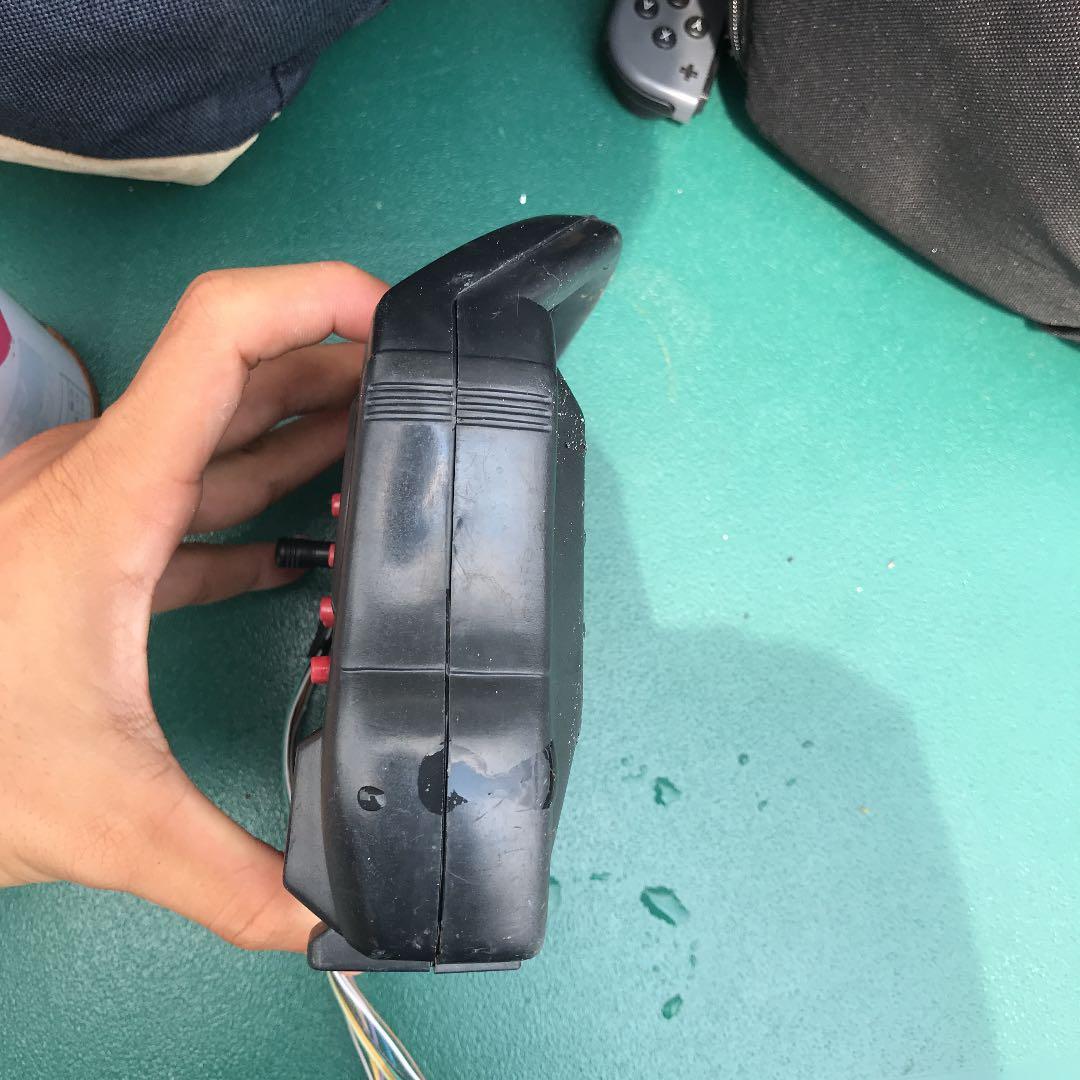 壊れたラジコン操作機