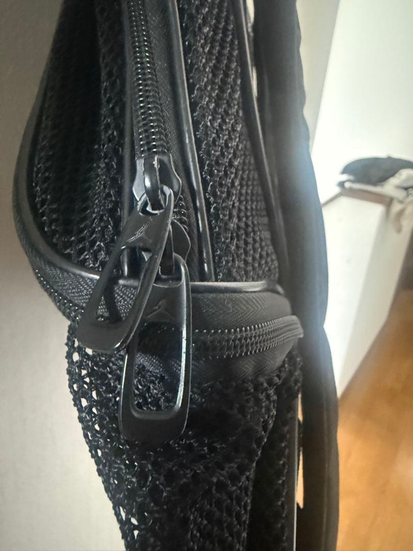 ジョーダン　メッシュリュック　黒　ジャンプマン赤