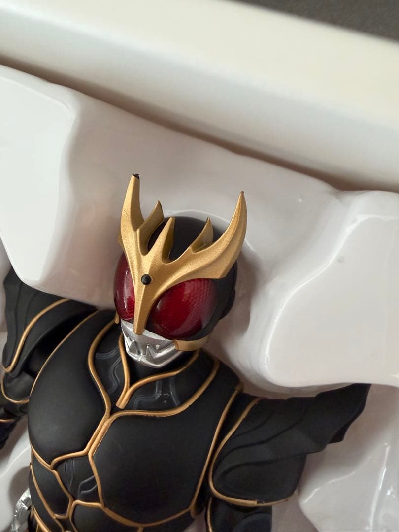 【訳あり品】真骨彫製法 仮面ライダークウガ アルティメットフォーム