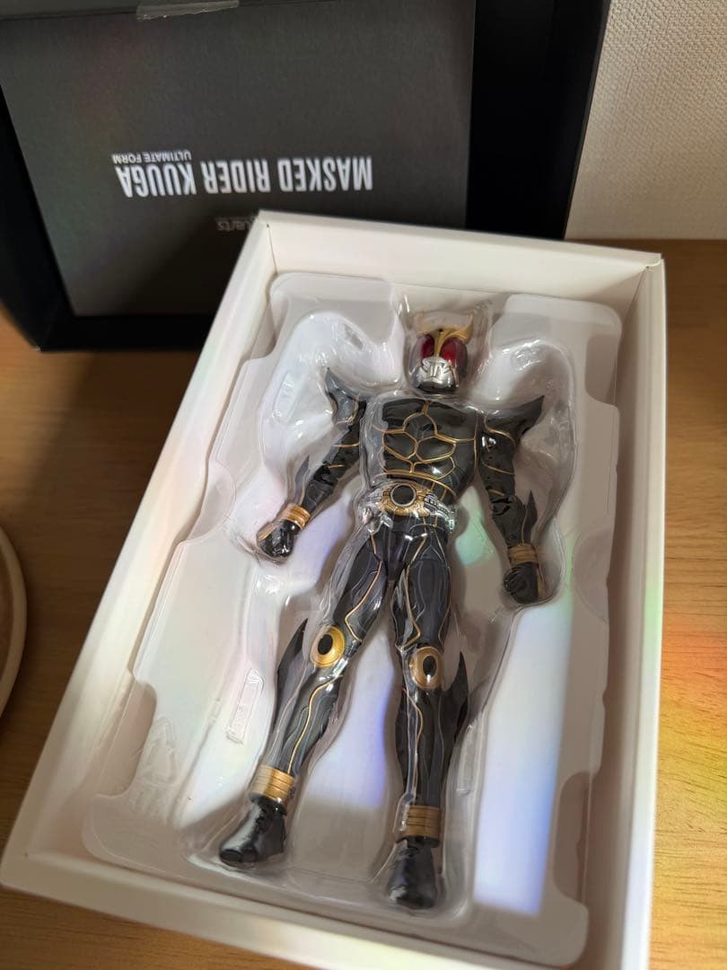 【訳あり品】真骨彫製法 仮面ライダークウガ アルティメットフォーム