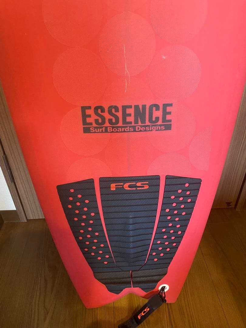 ESSENCEフィッシュ サーフボード ショート5'10 赤